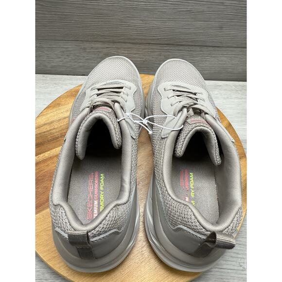image;width=1600,format=auto/  Skechers Ladies Premium Cushion Air-Cooled Memory Foam D\'Lux Ultra  size 11